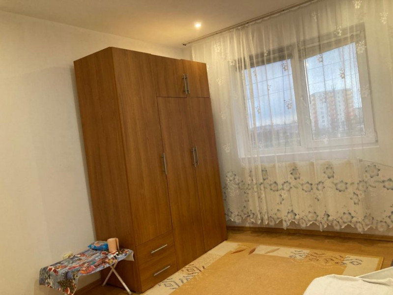 Garsoniera zona Soarelui, mobilata, etaj 4 cu 0% comision