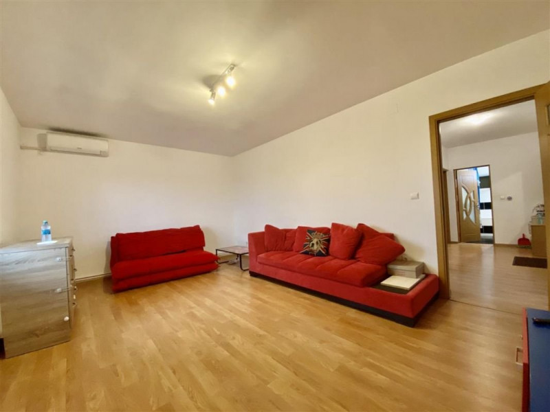 Apartament 3 camere, 76 mp, mobilat complet - ID V465