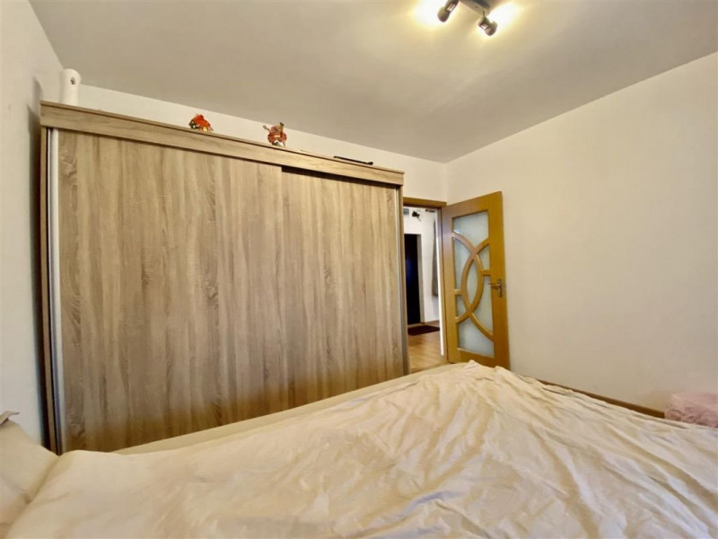Apartament 3 camere, 76 mp, mobilat complet - ID V465