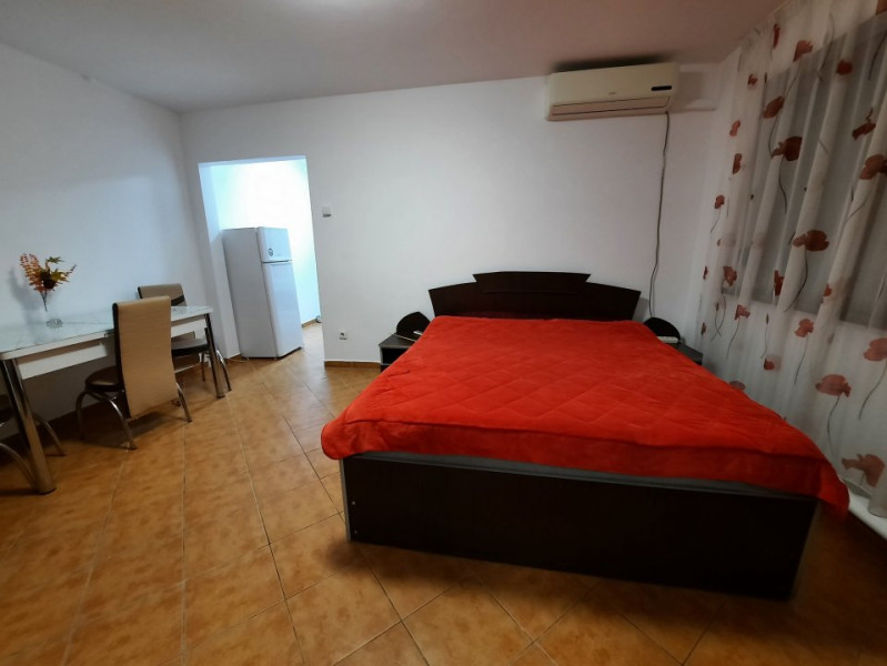 Apartament 2 camere parter - Centrala proprie - Zona Complex