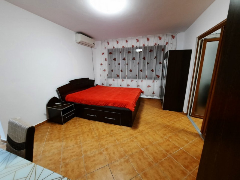 Apartament 2 camere parter - Centrala proprie - Zona Complex
