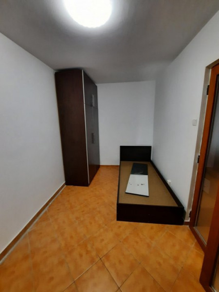 Apartament 2 camere parter - Centrala proprie - Zona Complex