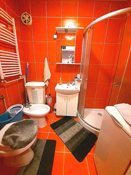 Garsoniera confort I mobilat zona Lipovei Mall - pret 200 euro