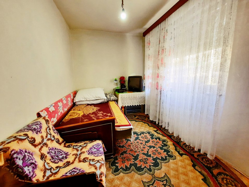 Apartament cu 4 camere etaj 2, zona - Girocului Județean, 0% Comision!