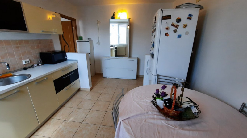 Apartament elegant decomandat mobilat si utilata. Zona Sagului-Kiriac.