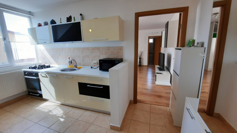 Apartament elegant decomandat mobilat si utilata. Zona Sagului-Kiriac.