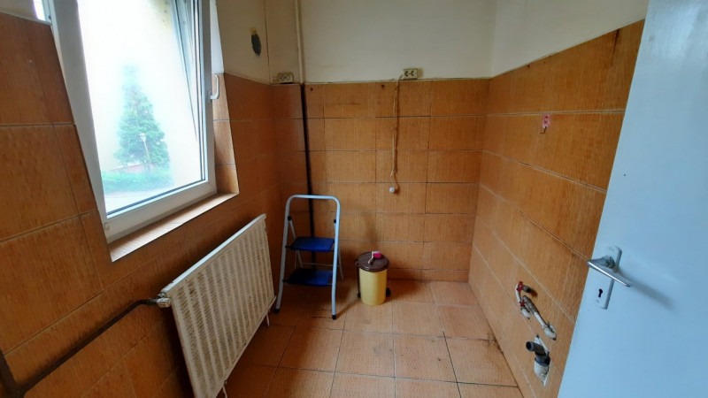 Garsoniera confort I etajul 1, bloc izolat in zona Torontal - Matei Basarab 