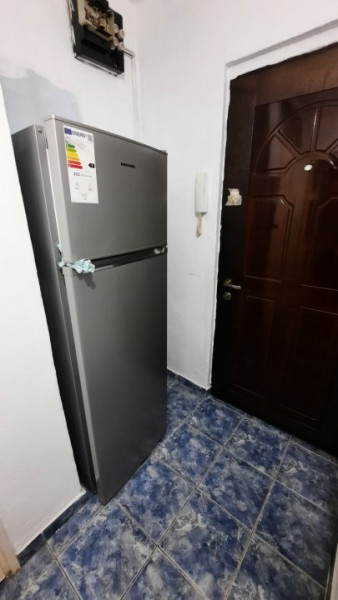 Garsoniera confort I zona Take Ionescu - Badea Cartan etaj 2 - libera