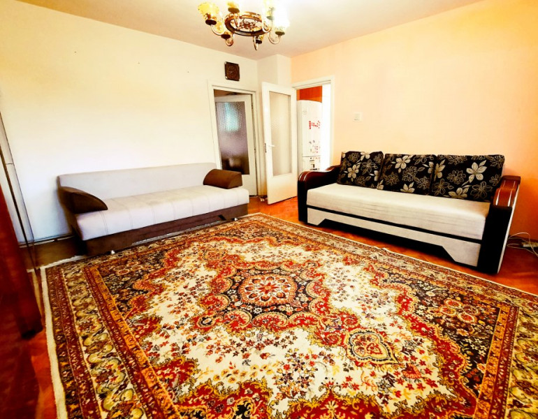 Apartament spatios etaj 2 cu centrala Zona Mircea cel Batran - 0% comision!