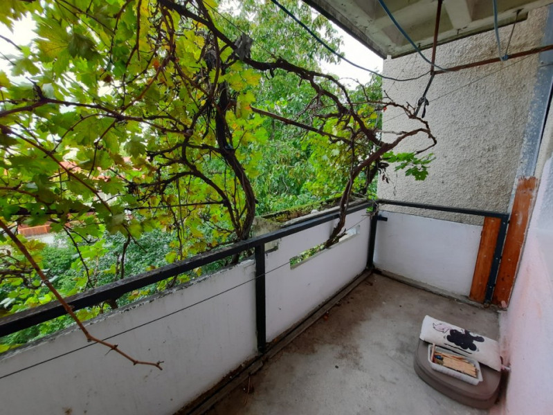 Apartament spatios etaj 2 cu centrala Zona Mircea cel Batran - 0% comision!
